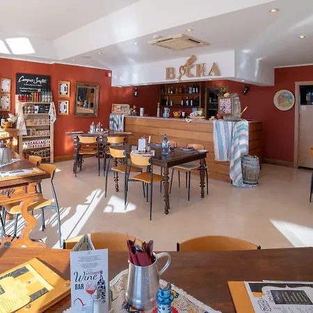 Petra Aparthotel 4*