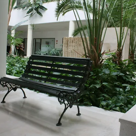 Petra Aparthotel 4*